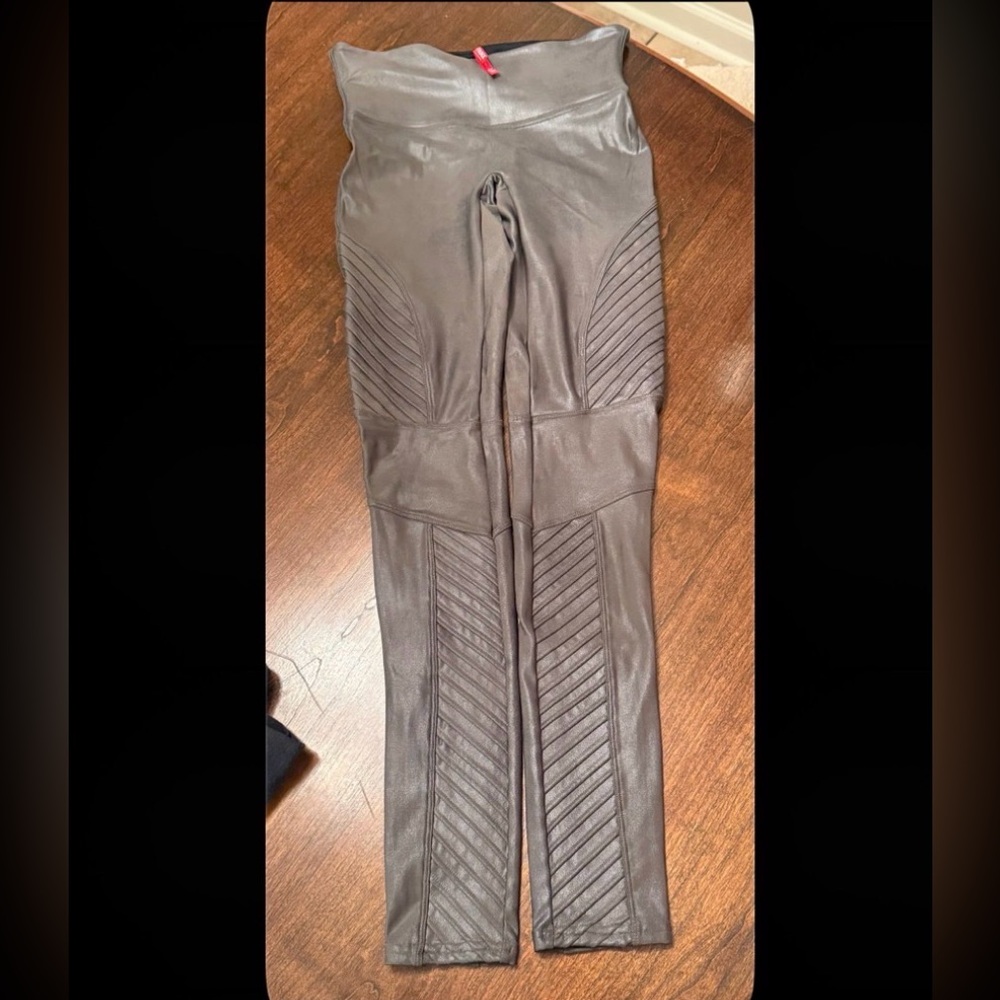 SPANX Faux Leather Moto Leggings in Gunmetal Gray Size Small